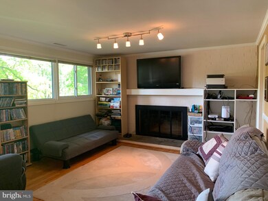 6308 Beachway Dr, Falls Church, VA 22044 - photo 2