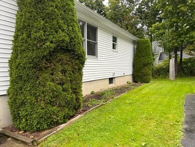 17 Cottage St, Hampden, ME 04444 - photo 4