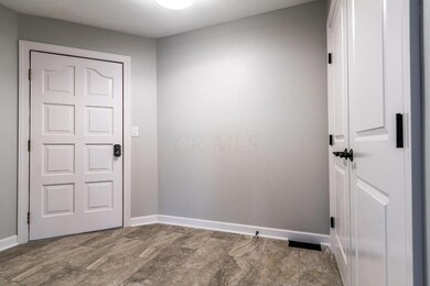 12-22-16 3095 Griggsview Ct 05