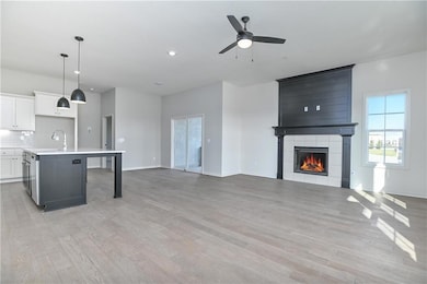 2251 W Dartmouth St, Olathe, KS 66061 - photo 2