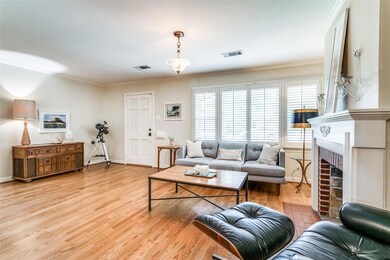 6161 Sudbury Dr, Dallas, TX 75214 - photo 4