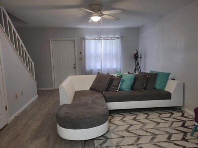 2019 Oleander Blvd unit D, Fort Pierce, FL 34950 - photo 2