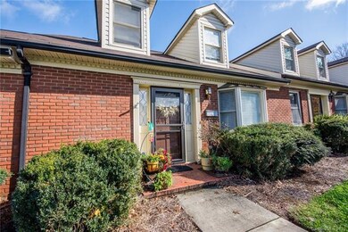 128 N Oakwood Dr unit 128, Statesville, NC 28677 - photo 2