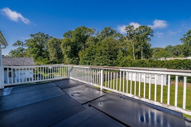 8 Squassick Rd, West Springfield, MA 01089 - photo 2