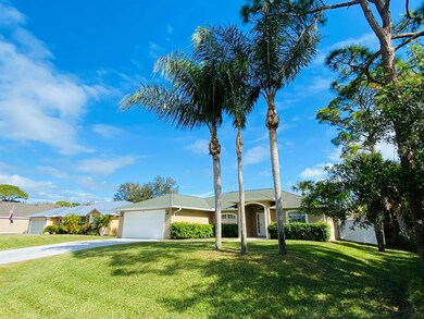 114 Lancaster St, Sebastian, FL 32958 - photo 2