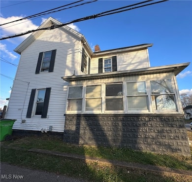 720 Pine St, Coshocton, OH 43812 - photo 2