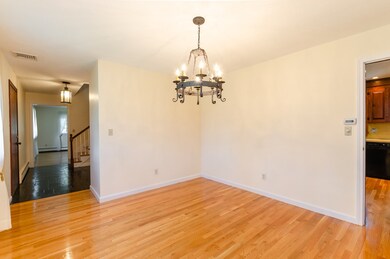 705 Lowell St, Lynnfield, MA 01940 - photo 4