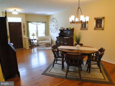 255 Tall Trees Cir, Downingtown, PA 19335 - photo 4