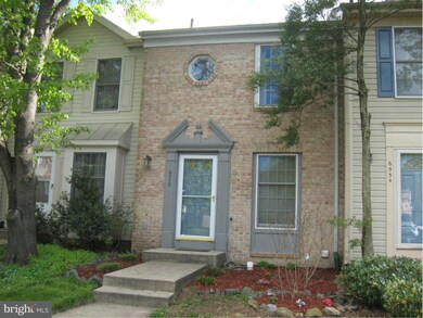 6556 Skylemar Trail, Centreville, VA 20121 - photo 2