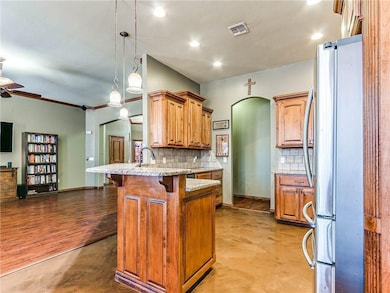 2601 SE 5th St, Moore, OK 73160 - photo 4