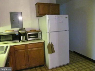 Park Towers Condominium unit 509, Falls Church, VA 22046 - photo 4