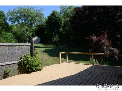 9 Holly Hill Ct, Asheville, NC 28806 - photo 4