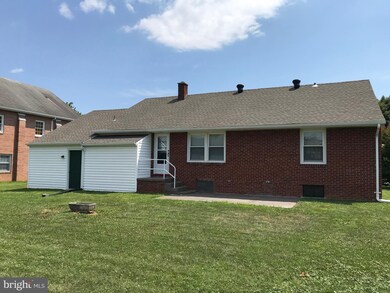 501 W 14th St, Front Royal, VA 22630 - photo 3