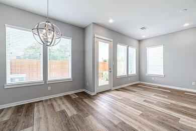 8415 Berry Brush Ln, Houston, TX 77022 - photo 6