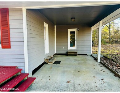 126 W Union Rd, Carriere, MS 39426 - photo 3