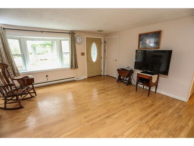 414 Deerfield Rd, Allenstown, NH 03275 - photo 6