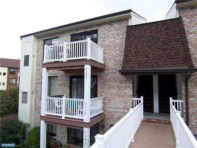 7124 Hilltop Dr unit 5, Brookhaven, PA 19015 - photo 7