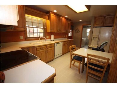 3125 Sherwood Ln, Columbus, IN 47203 - photo 5