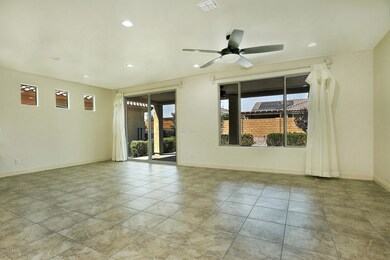 7184 W Noble Prairie Way-large-006-019-L