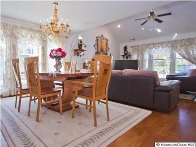 17 Hancock Ln, Manalapan, NJ 07726 - photo 4