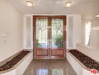 4991 Medina Dr, Woodland Hills, CA 91364 - photo 2