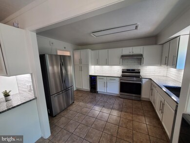 21544 Lynn Dr, Lexington Park, MD 20653 - photo 2