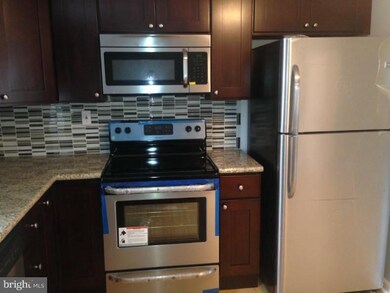 4203 Main St unit UPPER, Philadelphia, PA 19127 - photo 5