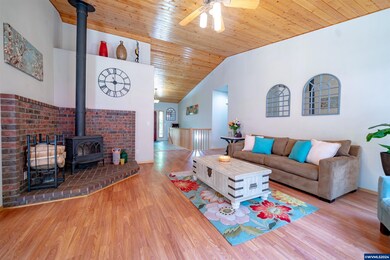 40957 N McCully Mountain Rd, Lyons, OR 97358 - photo 4