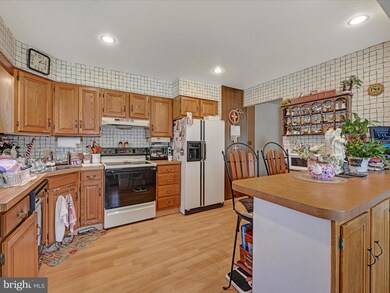 917 Beechwood Ave, Darby, PA 19023 - photo 7