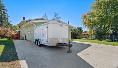 2807 Edgewood Dr N, Fargo, ND 58102 - photo 3