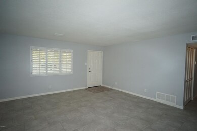 Living Room pic1