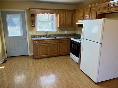 112 Wheeler St, Shelbyville, TN 37160 - photo 3