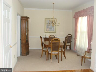 7109 Copernicus Ln, Lanham, MD 20706 - photo 4