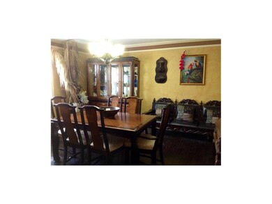 Huge Dining Room. HWF's.