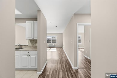 905 River Rd unit 307, Edgewater, NJ 07020 - photo 3