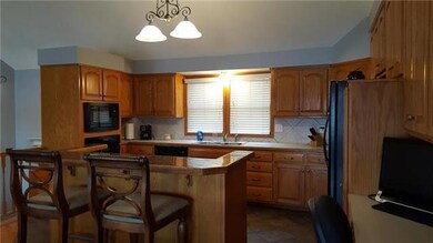 107 S Silver Top Ln, Raymore, MO 64083 - photo 4