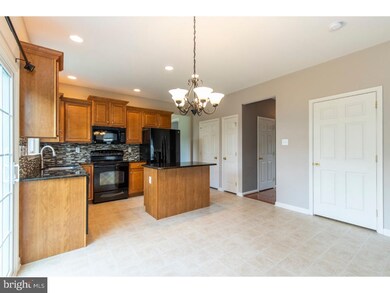 1116 Autumnview Ln, Pottstown, PA 19464 - photo 2