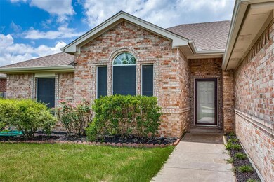 329 Wonder Oak Ct, Weatherford, TX 76085 - photo 2