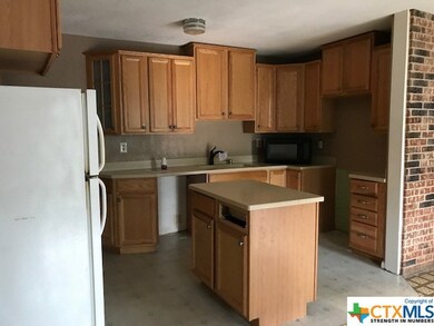 402 Carothers St, Copperas Cove, TX 76522 - photo 4