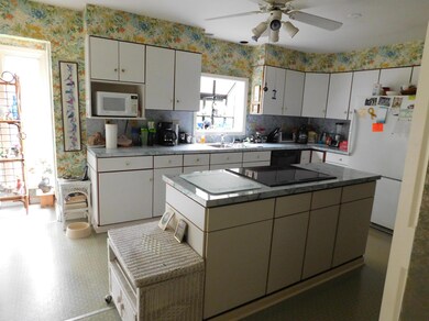 Wonderful large kitchen