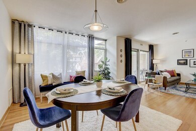 15 S Broom St unit 203, Madison, WI 53703 - photo 6