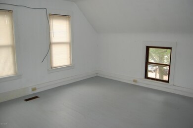157 3rd-Upper bed 1