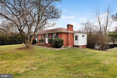 16633 Johnson Dr, Williamsport, MD 21795 - photo 2