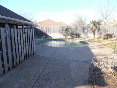 3708 Westview Dr, Bedford, TX 76021 - photo 4