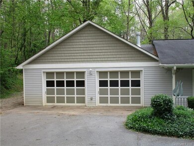 Four Car deep garage, 891 sf Garage