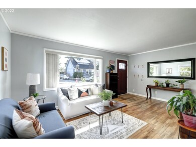 Living Room/Entrance