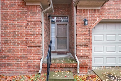 4852 Burberry Dr unit 212, Warren, MI 48092 - photo 4