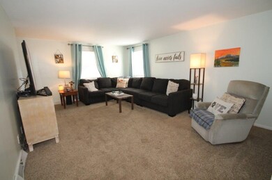 5220 Magnolia Dr, Columbus, IN 47203 - photo 4