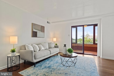 The Charleston unit 614, Arlington, VA 22201 - photo 3