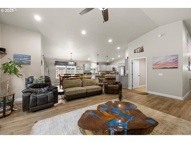 371 Cedar Ridge, Cave Junction, OR 97523 - photo 4